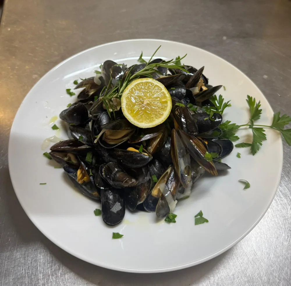 Cozze &ndash; frische Miesmuscheln im Da Adriano auf Instagram